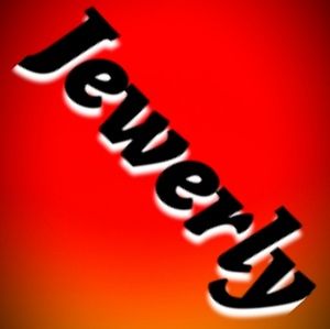 Necklace with earrings.